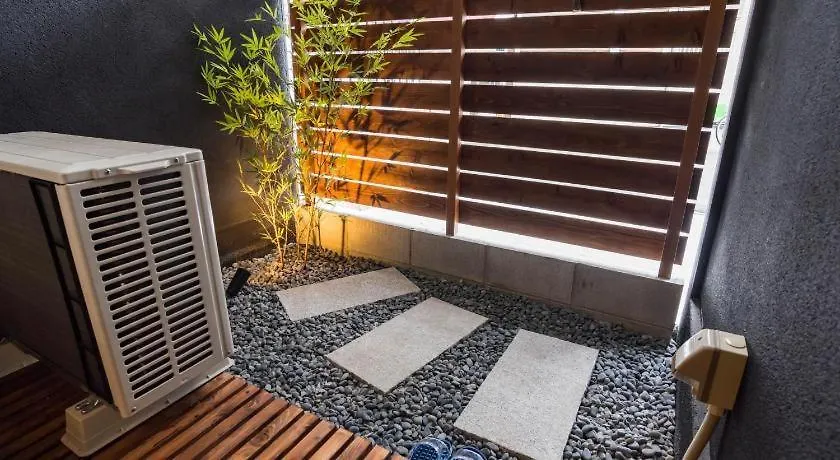 Bijou Suites Kakomi Osaka 2*,